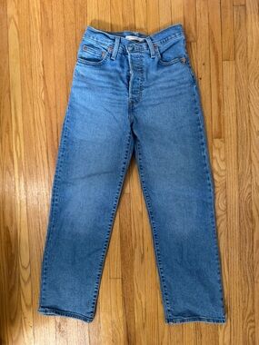 Levi's Ribcage Ankle Jeans